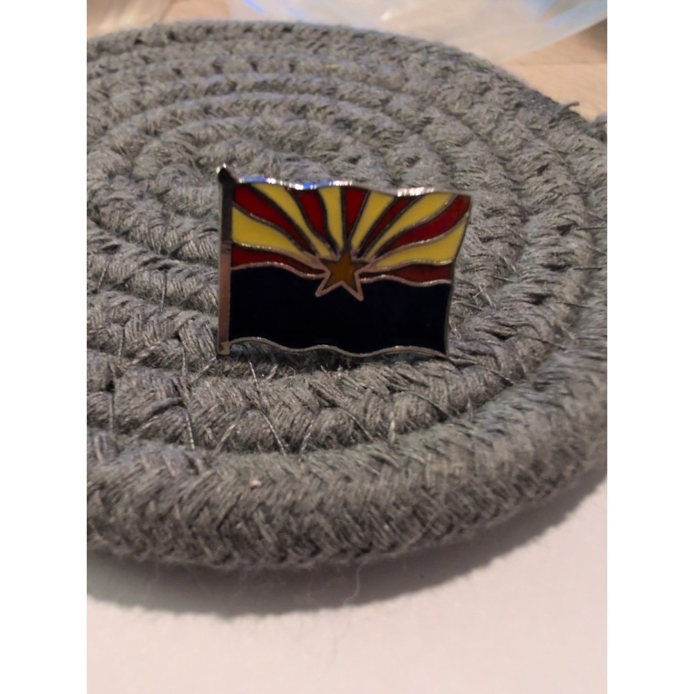 Arizona State Flag Gold Tone Vintage Lapel Pin